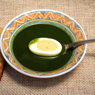 Щи зеленые с яйцом