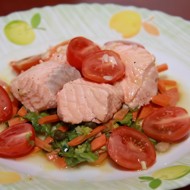 Семга с морковным салатом