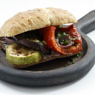 Сэндвич с овощами гриль