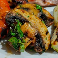 Шампиньоны на мангале