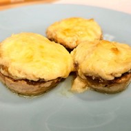 Шампиньоны в духовке с тунцом