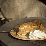 Шарлотка из черного хлеба по старинному рецепту