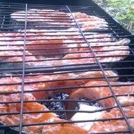 Шашлык из красной рыбы на решетке