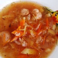 Щи из свежей капусты с зеленью