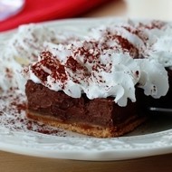 Шоколадный чизкейк с шоколадной крошкой