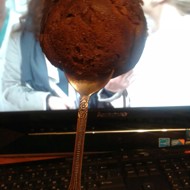 Шоколадный кекс в микроволновке