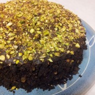 Шоколадный торт с фисташками без яиц