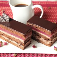 Шоколадно-малиновые пирожные