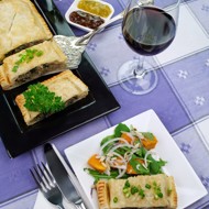 Штрудель с грибами и козьим сыром