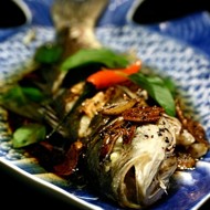 Сибас с луком-пореем