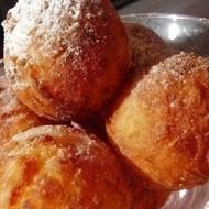 Сырные пончики