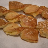 Сырные спиральки