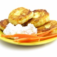 Сырники с морковью и урюком