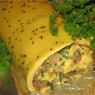 Сырно-мясной рулет с тмином