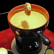 Сырное фондю с овощами