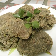 Сыроедческие котлеты с луком
