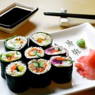 Сыроедческие роллы с грибами