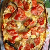 Скумбрия с овощами под сметанной заливкой