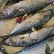 Скумбрия с овощами в духовке