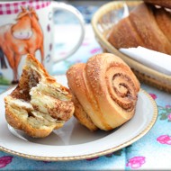 Сладкие булочки с корицей и мускатом