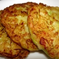 Сладкие оладьи из кабачков и яблок