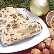 Сладкий хлеб с сухофруктами и марципаном