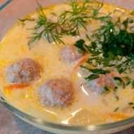 Сливочный суп с фрикадельками