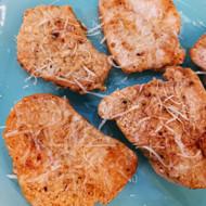 Сливочные стейки с сыром из индейки