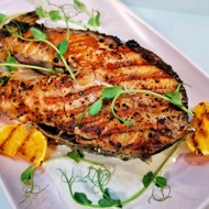 Сливочный стейк семги на сковороде гриль