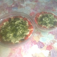 Слоеный салат с языком и жареным омлетом