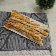 Слоеные сырные палочки