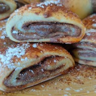 Слойки с шоколадным кремом