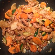 Соба с индейкой «Пять специй» и овощами