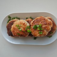 Сочные котлеты из индейки, свинины и картофеля