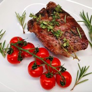 Сочный три-тип-стейк