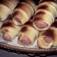 Сосиски в медовом тесте