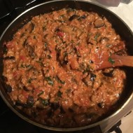 Соте из баклажанов с курицей и сулугуни