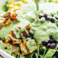 Соус из авокадо и петрушки