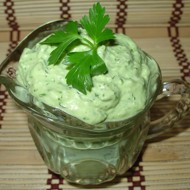 Соус из авокадо с чесноком к мясу и птице