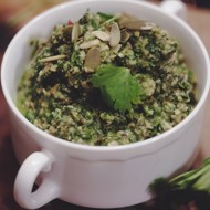 Соус песто из тыквенных семечек и кинзы