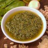 Соус песто с мускатным орехом