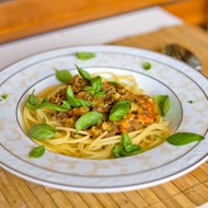 Спагетти болоньезе с соевым фаршем