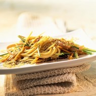 Спагетти с кунжутом