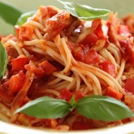 Спагетти с соусом из болгарского перца