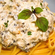 Спагетти со сливочно-грибным соусом «Дор-блю»