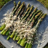 Спаржа на гриле