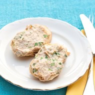 Спред из белой фасоли с шалфеем