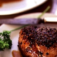 Стейк со сливочным соусом