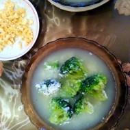 Суп из брокколи с яйцом