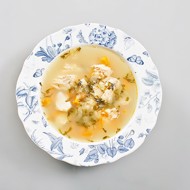 Суп из красной рыбы с яблоками